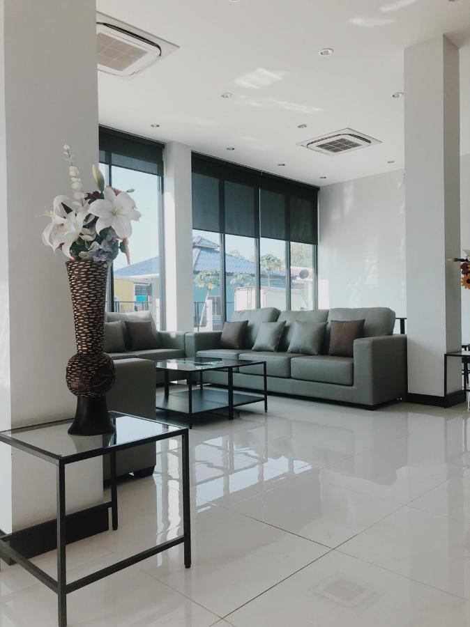 אודון תאני T-Nee Hotel@Udon מראה חיצוני תמונה